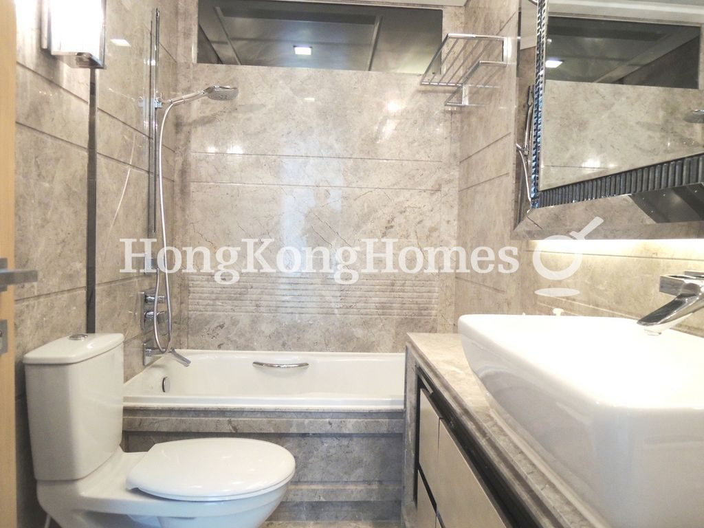 Guest Bathroom — 君珀，中半山