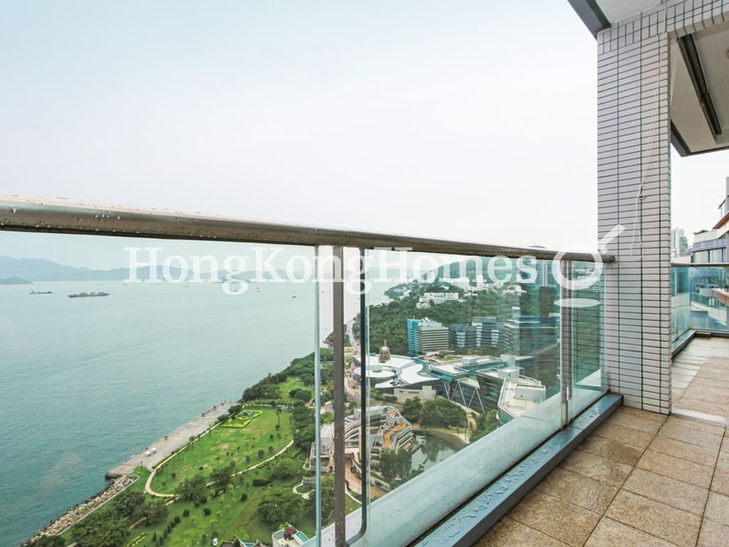 Balcony off Living and Dining Room — 貝沙灣 01期，薄扶林