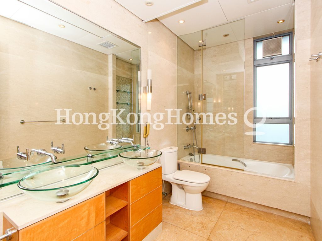 Master Bathroom — 貝沙灣 01期，薄扶林