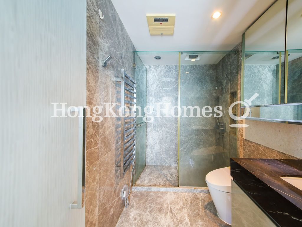 Master Bathroom — 堅麗閣，中半山