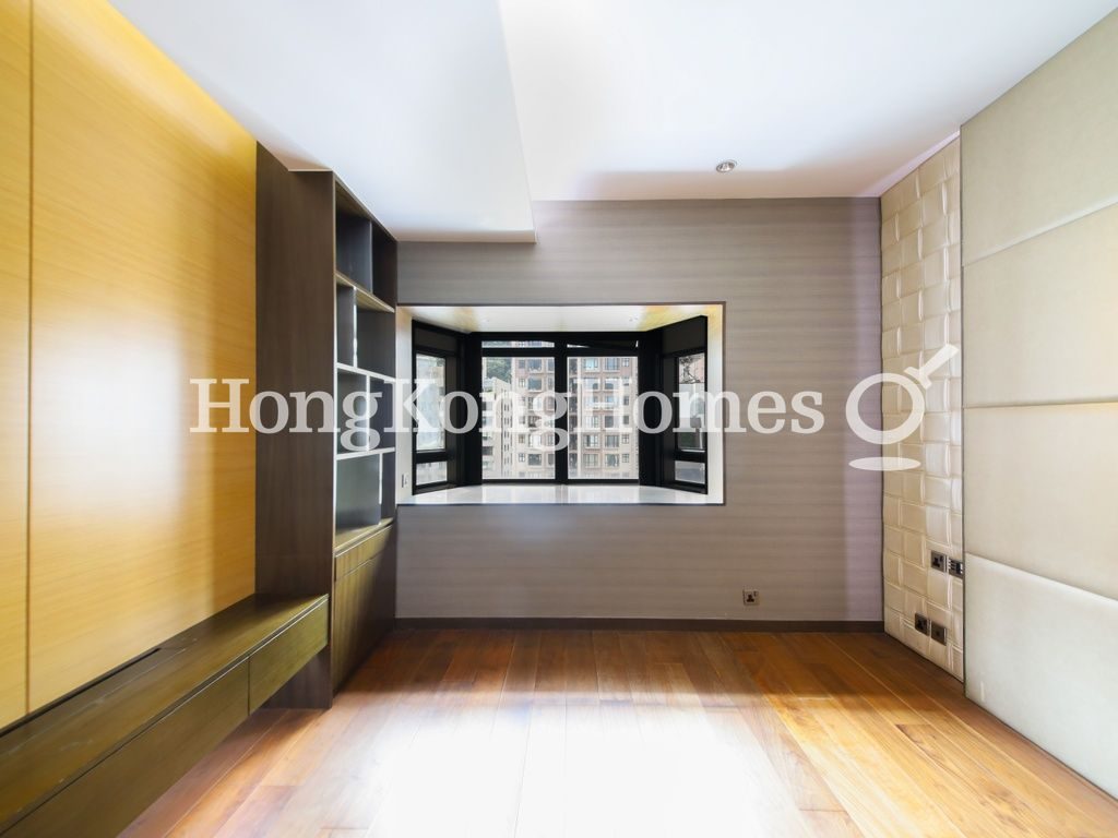Second Ensuite Bedroom — 堅麗閣，中半山