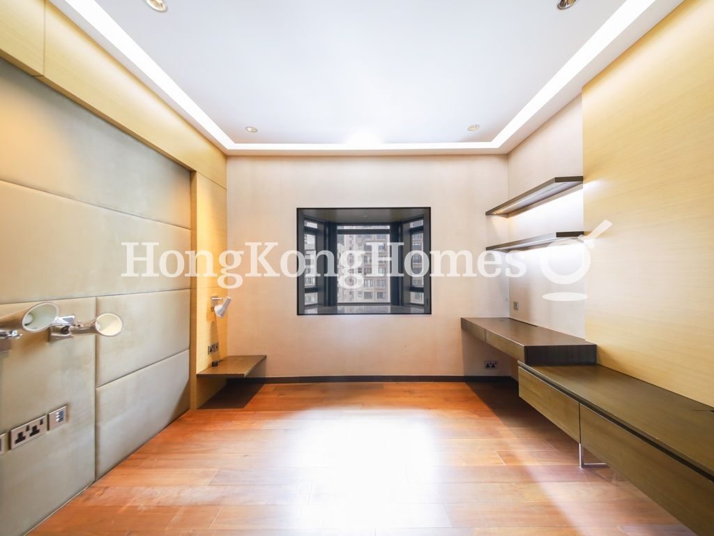 Fourth Bedroom — 堅麗閣，中半山
