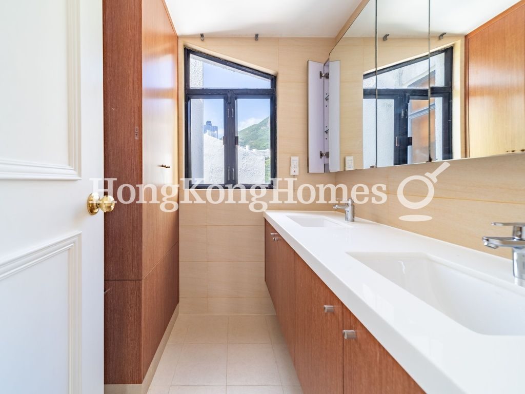 Master Bathroom — Carrianna Sasson，薄扶林