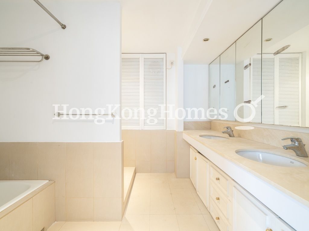 Master Bathroom — 嘉慧園，中半山