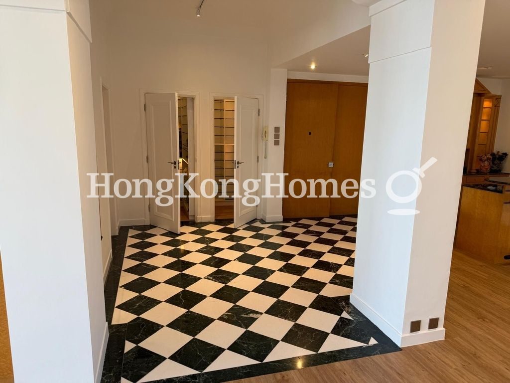 Foyer — La Hacienda - Apartment A, The Peak