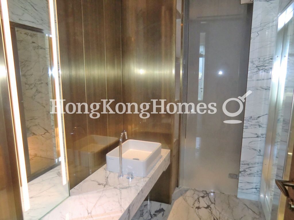Guest Bathroom — Argenta, Mid-levels West