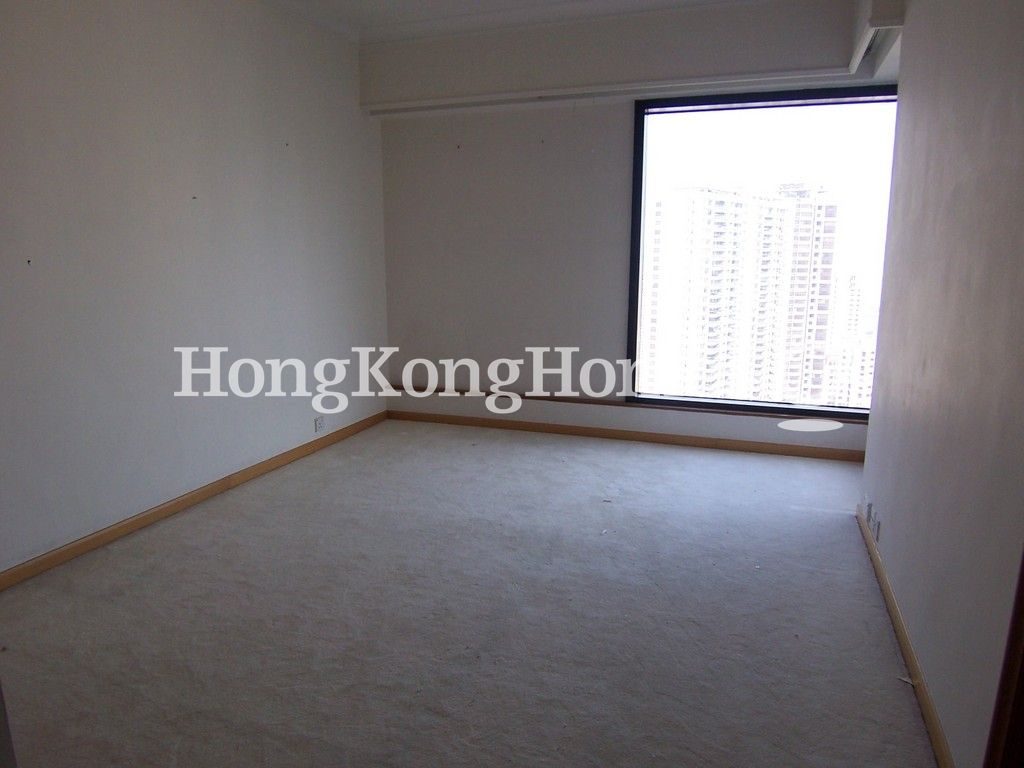 Fourth Ensuite Bedroom — May Tower 2，中半山