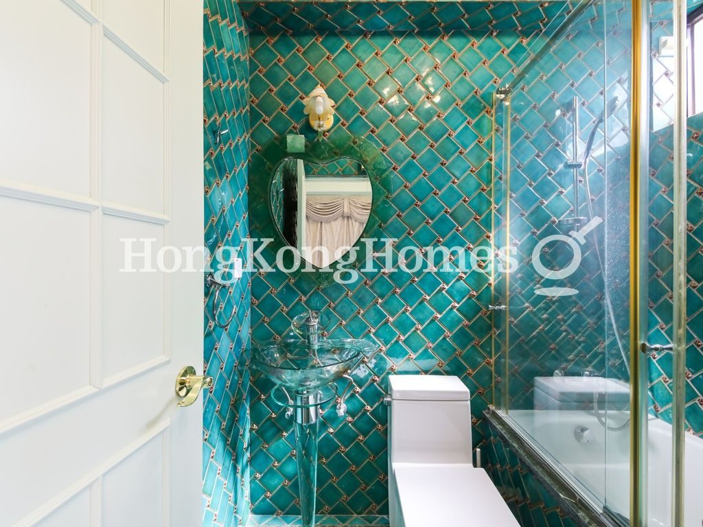 Third Ensuite Bathroom — 淺水灣花園，淺水灣