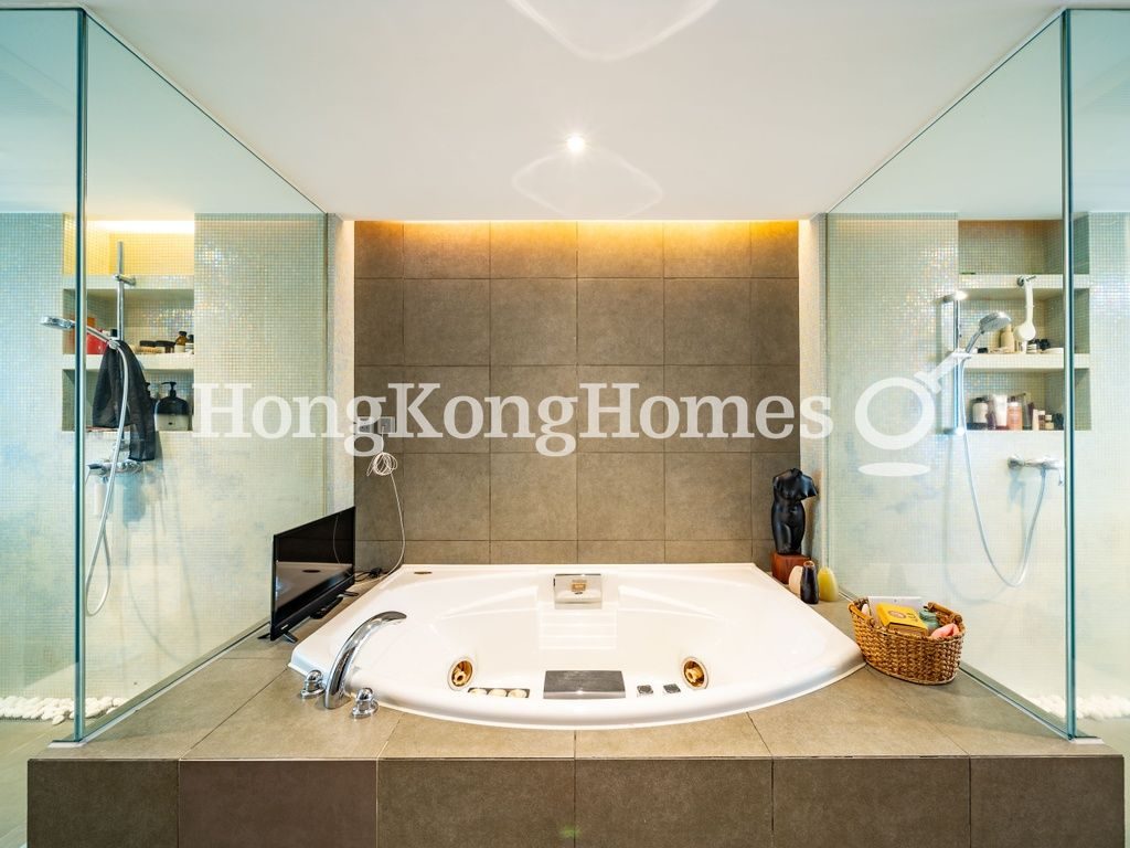 Master Bathroom — 永安村，山頂