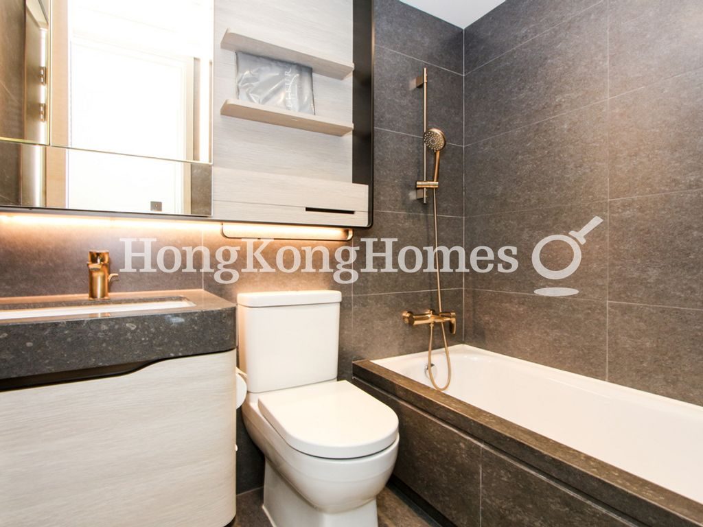 Guest Bathroom — 柏蔚山 - 第03座，北角