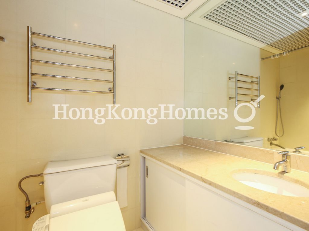 Second Ensuite Bathroom — 陽明山莊 17座 眺景台，淺水灣
