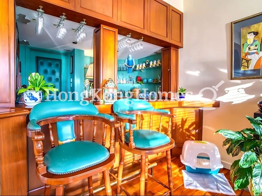 Bar Area in the Living Room — 珊瑚小築，舂坎角