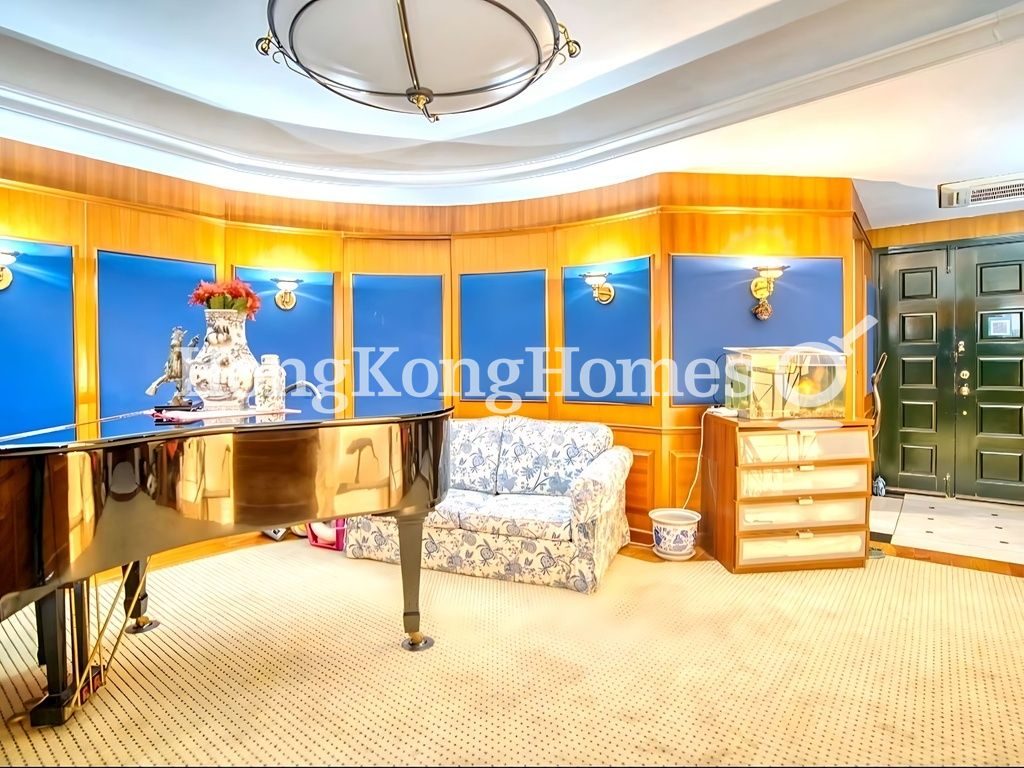 Foyer at the Entrance — 珊瑚小築，舂坎角