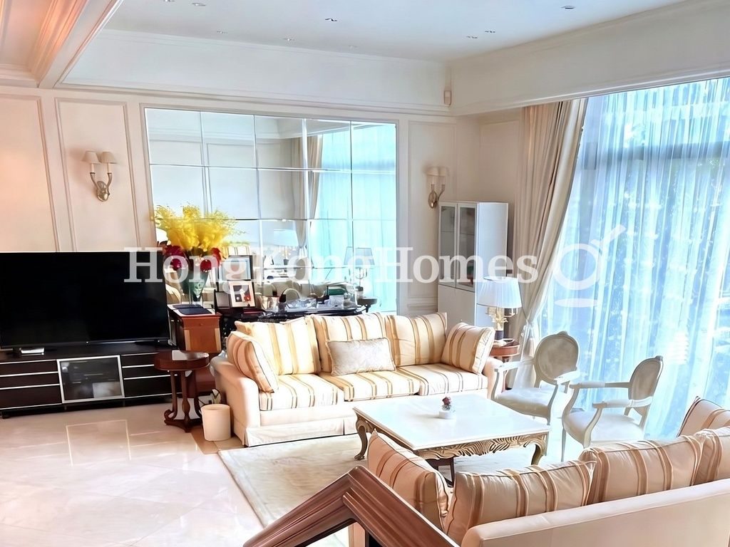 Living Room — Le Palais, Tai Tam