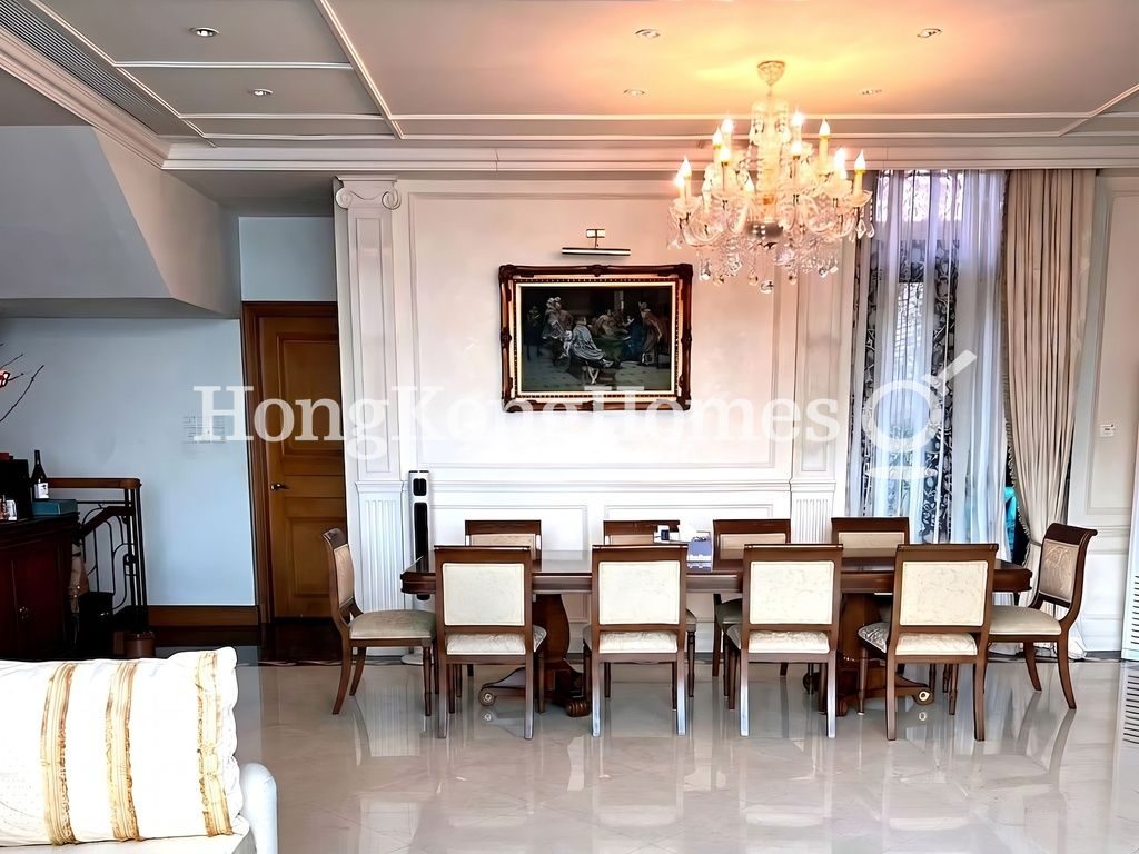 Dining Room — Le Palais, Tai Tam
