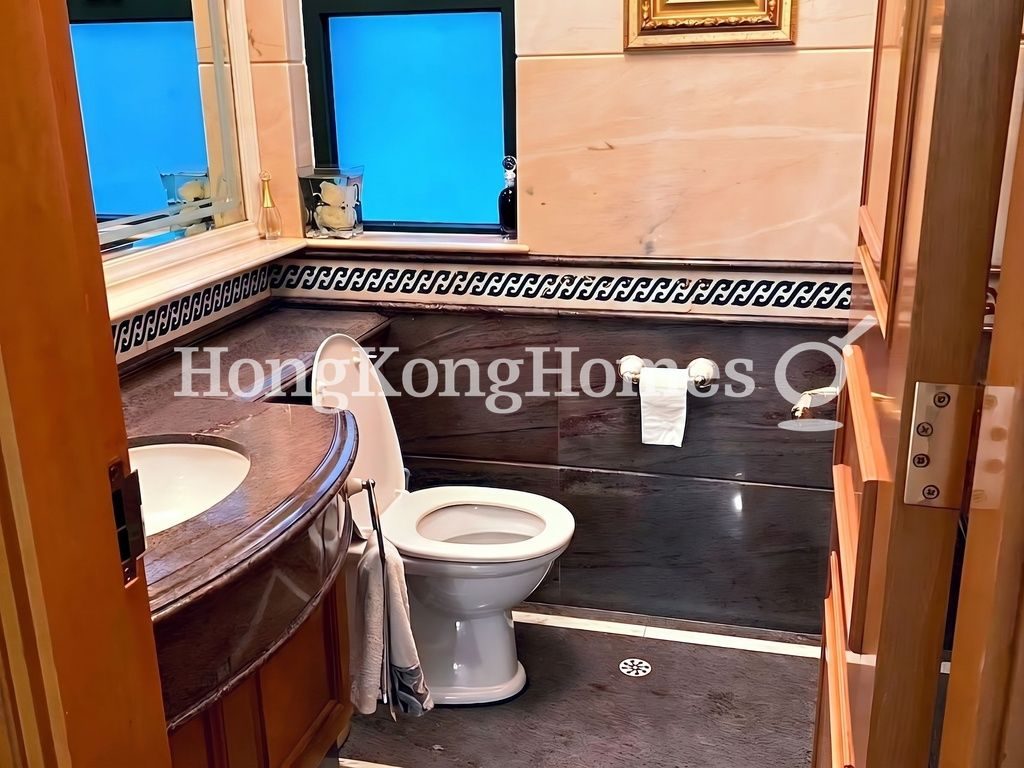 Master Bathroom — Le Palais, Tai Tam