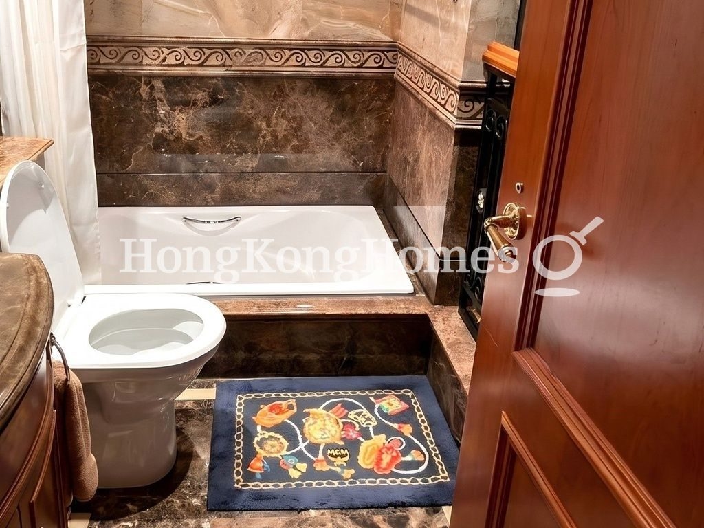 Guest Bathroom — Le Palais, Tai Tam