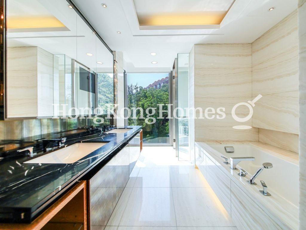 Master Bathroom — 赤柱村道50號，赤柱