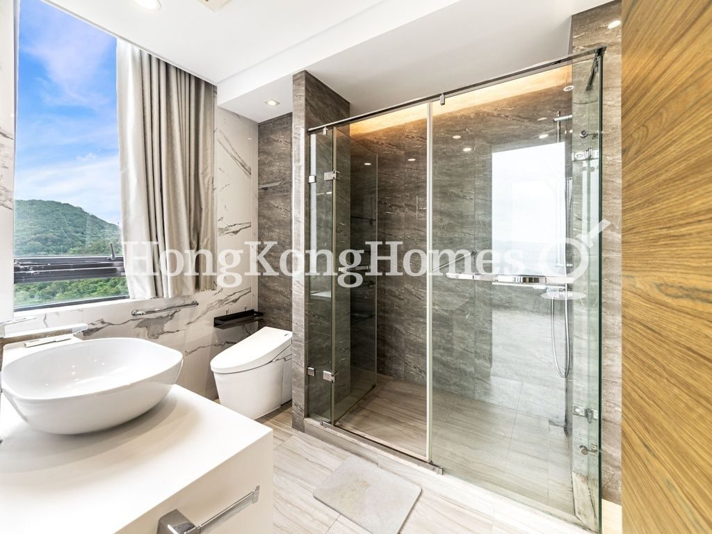Master Bathroom — Infinity (Peak Road, 8), The Peak