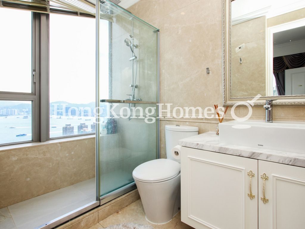 Second Ensuite Bathroom — The Summa - Tower 1, Mid-levels West