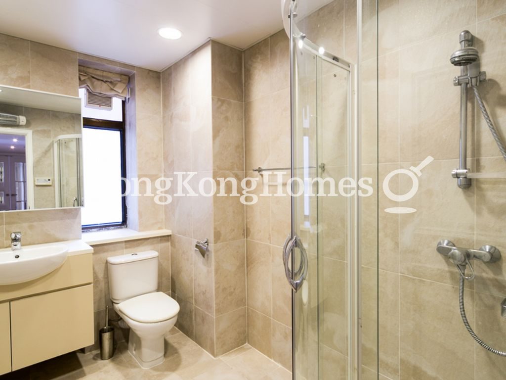 Guest Bathroom — Grenville House, Mid-levels Central