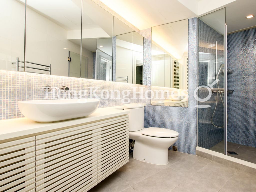Master Bathroom — 嘉慧園，中半山