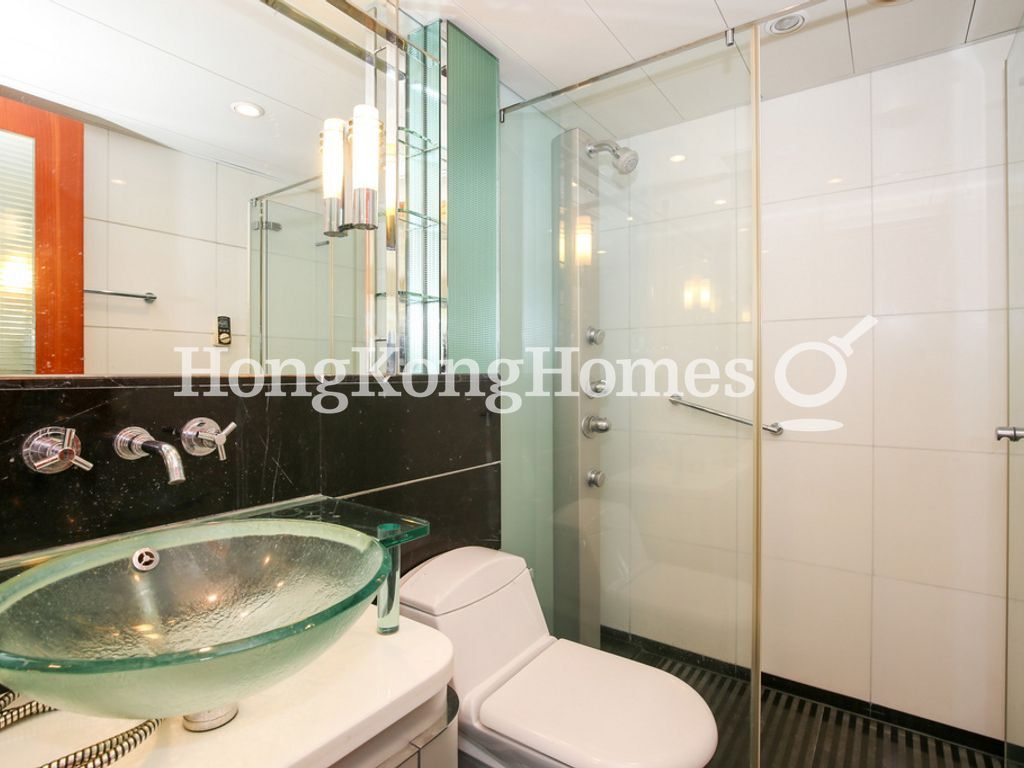 Guest Bathroom — 君臨天下 2座，尖沙咀