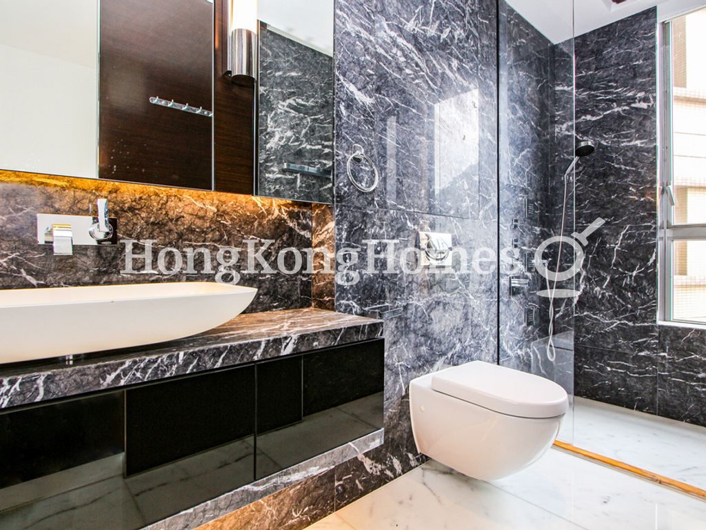 Second Ensuite Bathroom — Conduit Road, 39, Mid-levels West