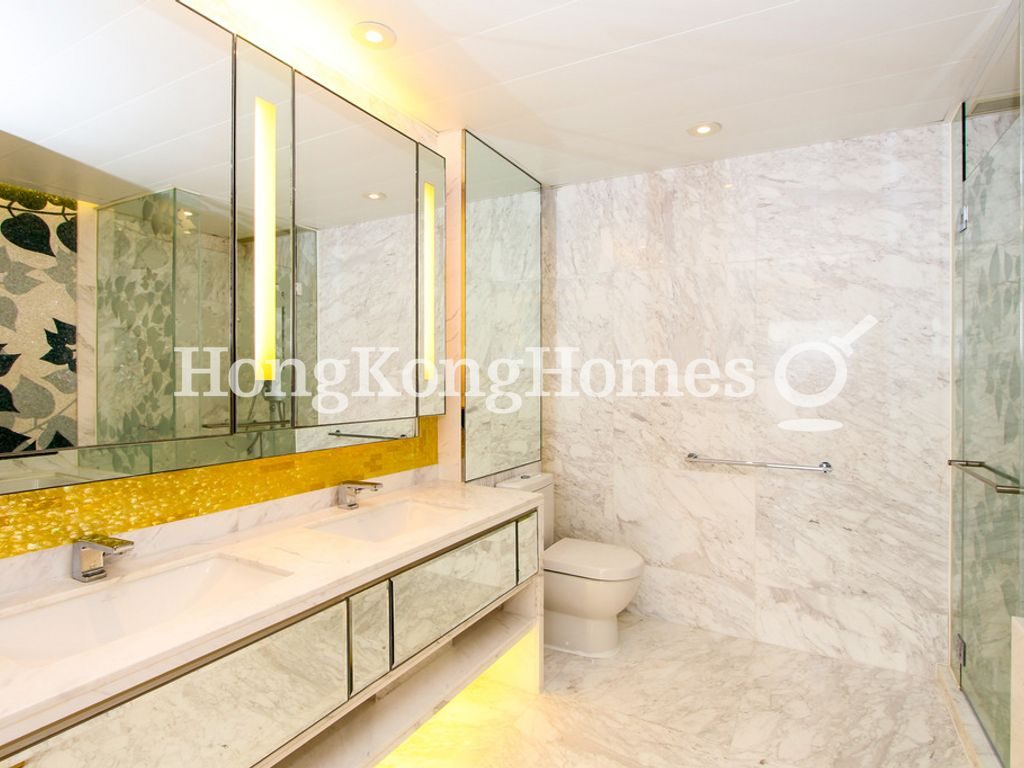 Master Bathroom — The Masterpiece, Tsim Sha Tsui