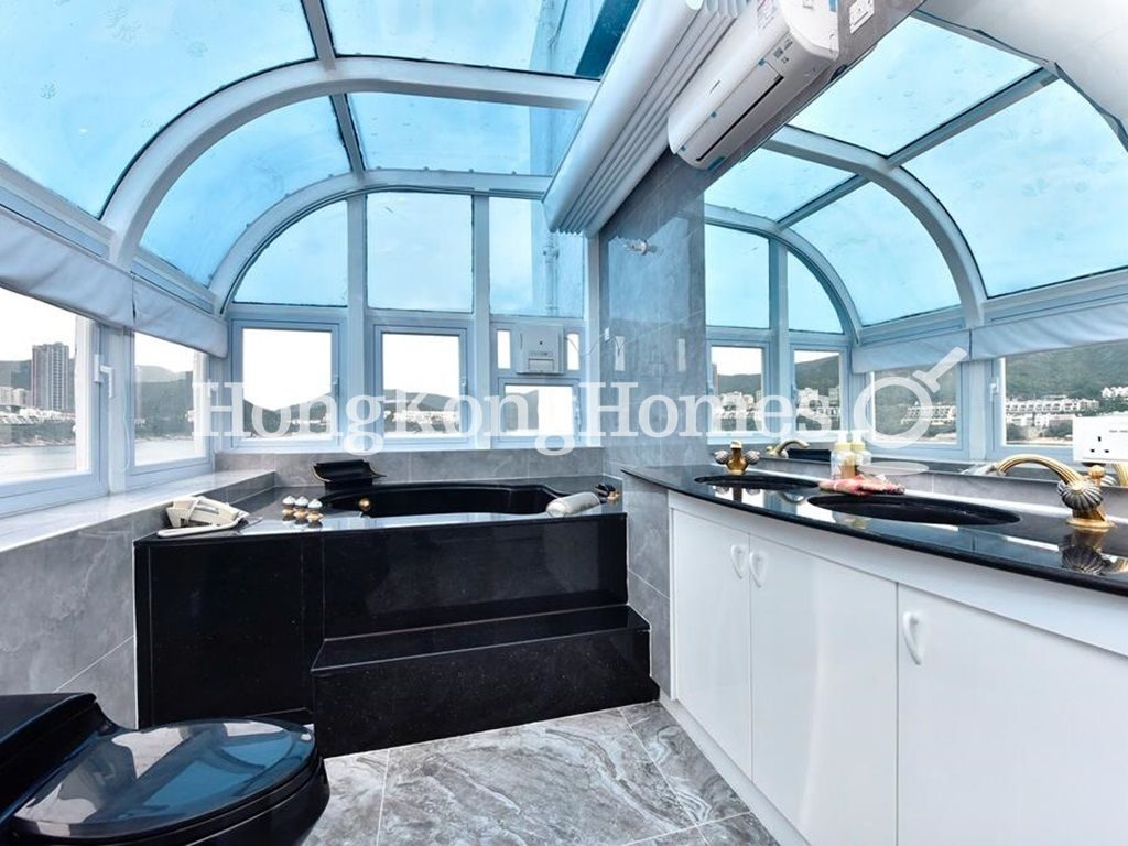 Master Bathroom — Tung Tau Wan Road, Stanley