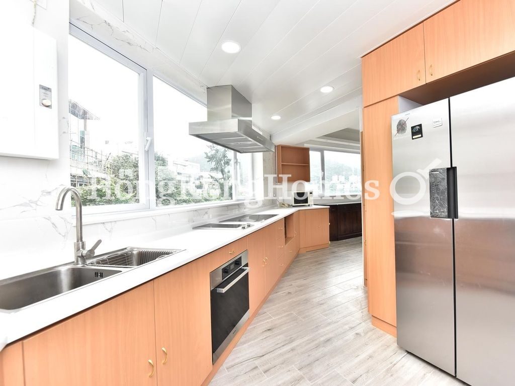 Kitchen — Tung Tau Wan Road, Stanley