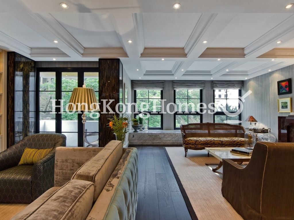 Living Area leading to Terrace — 金栗街17號，薄扶林