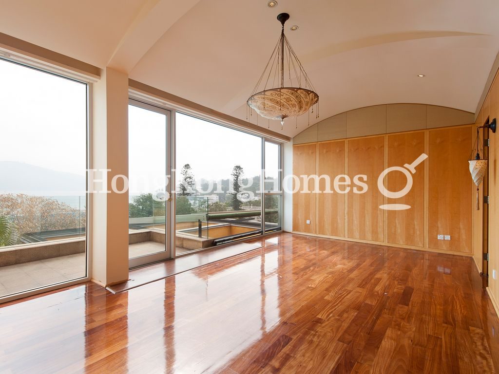 Master Bedroom — Carmelia, Stanley