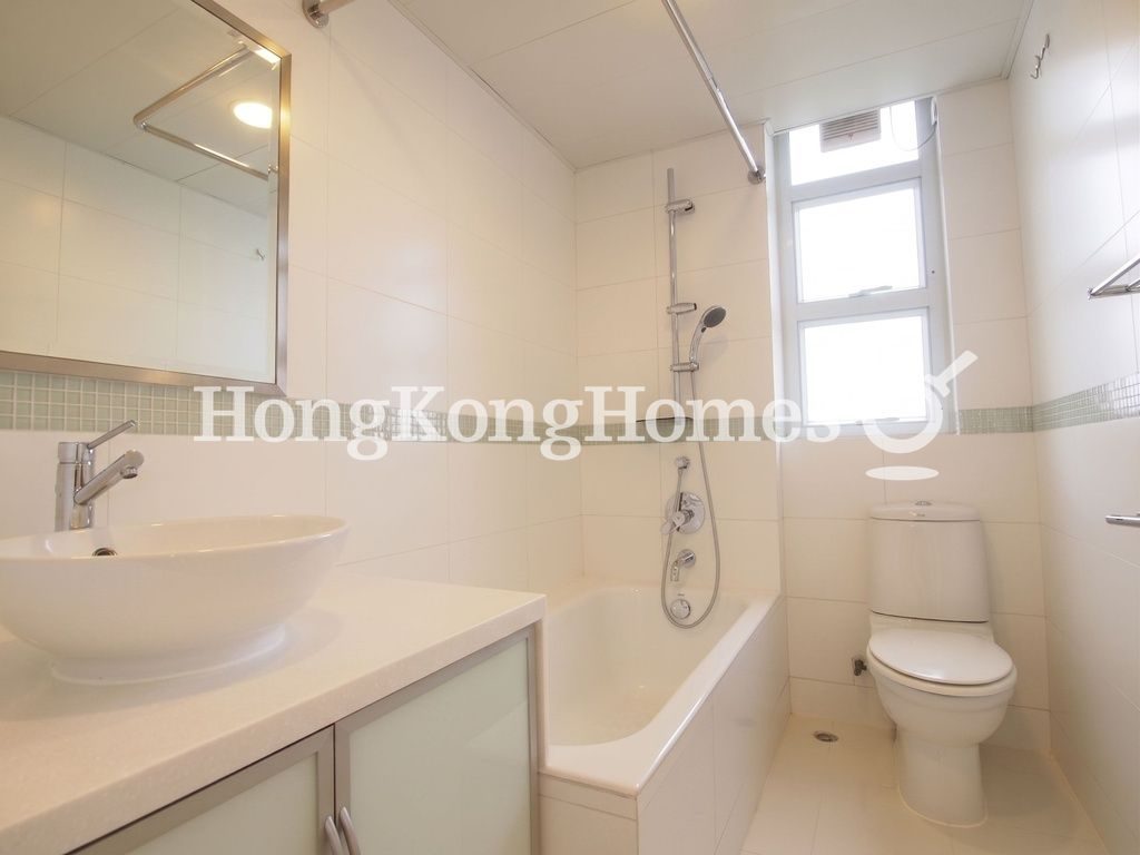 Guest Bathroom — 詩禮花園，淺水灣