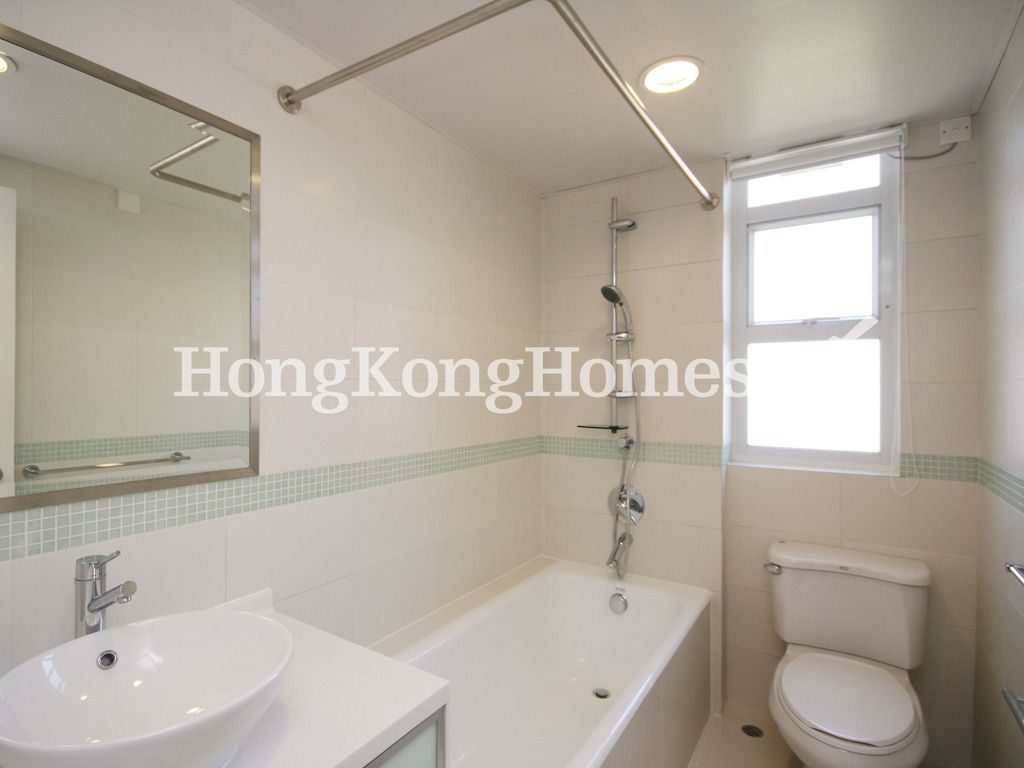 Guest Bathroom — 詩禮花園，淺水灣