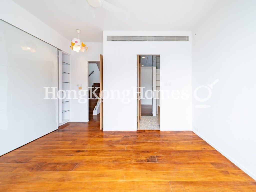 Second Ensuite Bedroom — The Beachfront, Repulse Bay
