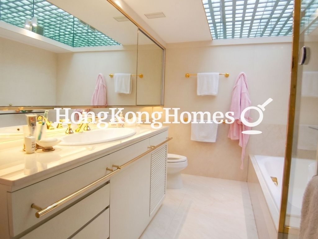 Master Bathroom — 群樂居，山頂