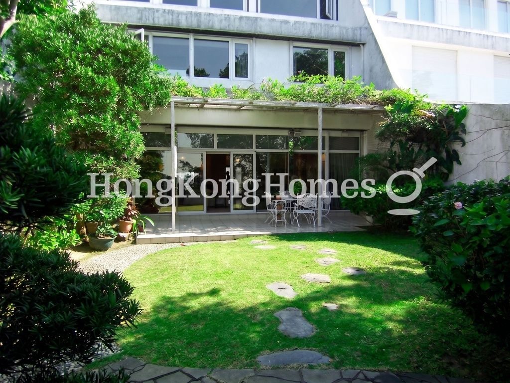 Private Garden — 群樂居，山頂