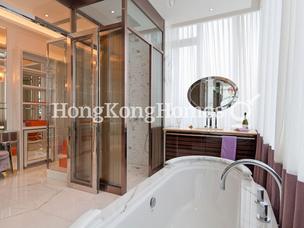 Master Bathroom — 懿薈，九龍城區