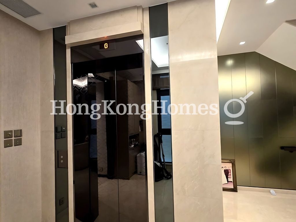 Internal Lift to all Levels — 牛津道1號，九龍塘