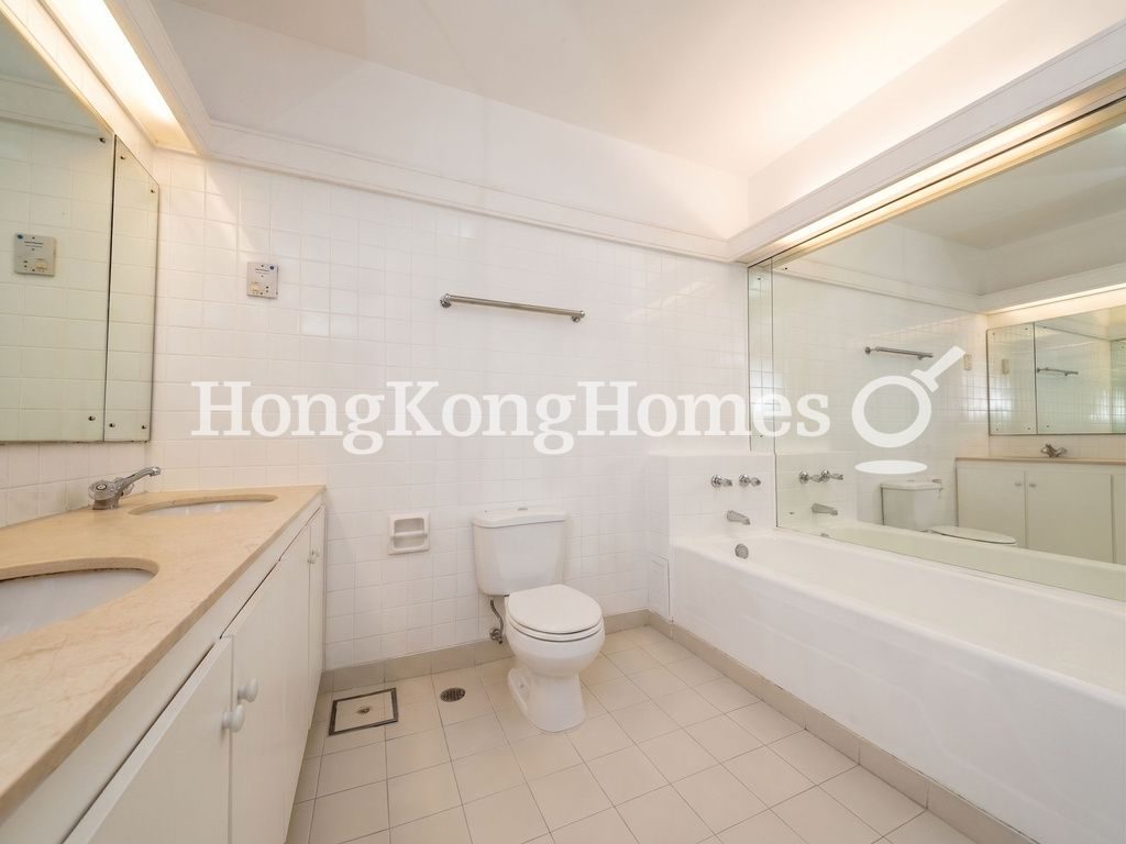 Master Bathroom — Strawberry Hill, The Peak