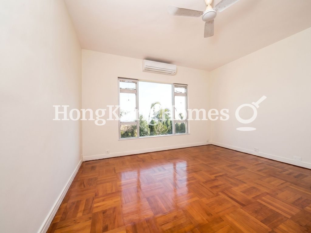 Third Bedroom — Strawberry Hill, The Peak