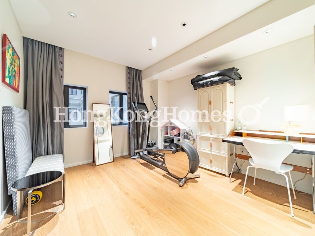 Fourth Ensuite Bedroom — Grenville House, Mid-levels Central