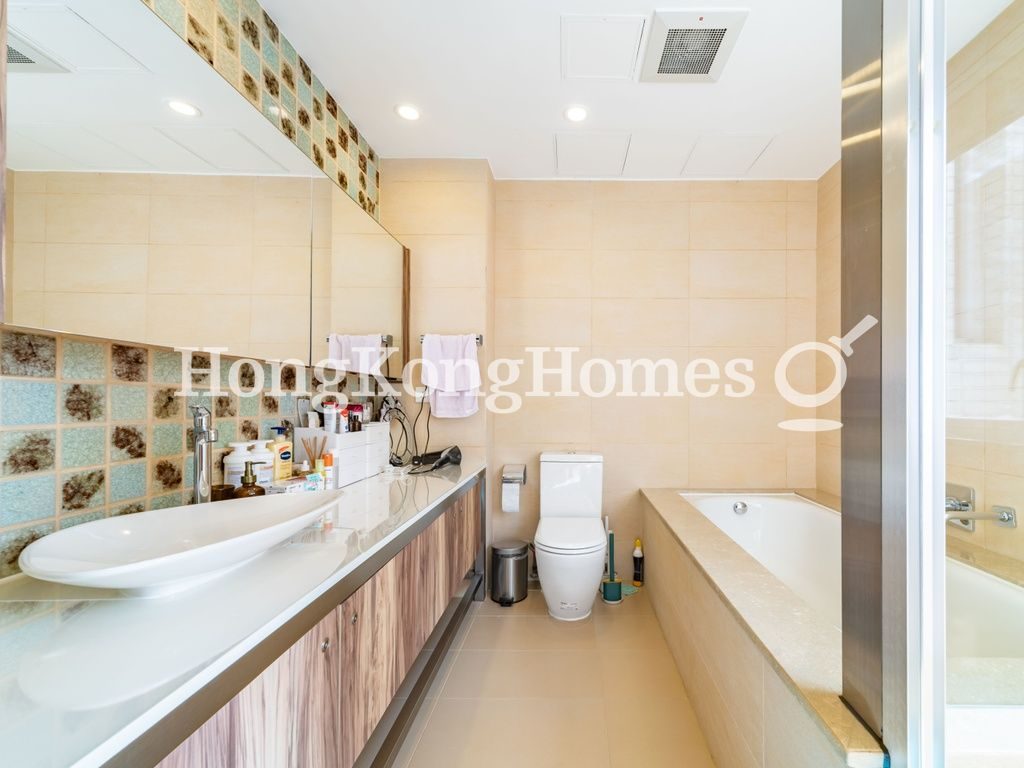 Second Ensuite Bathroom — 普樂道11號，山頂