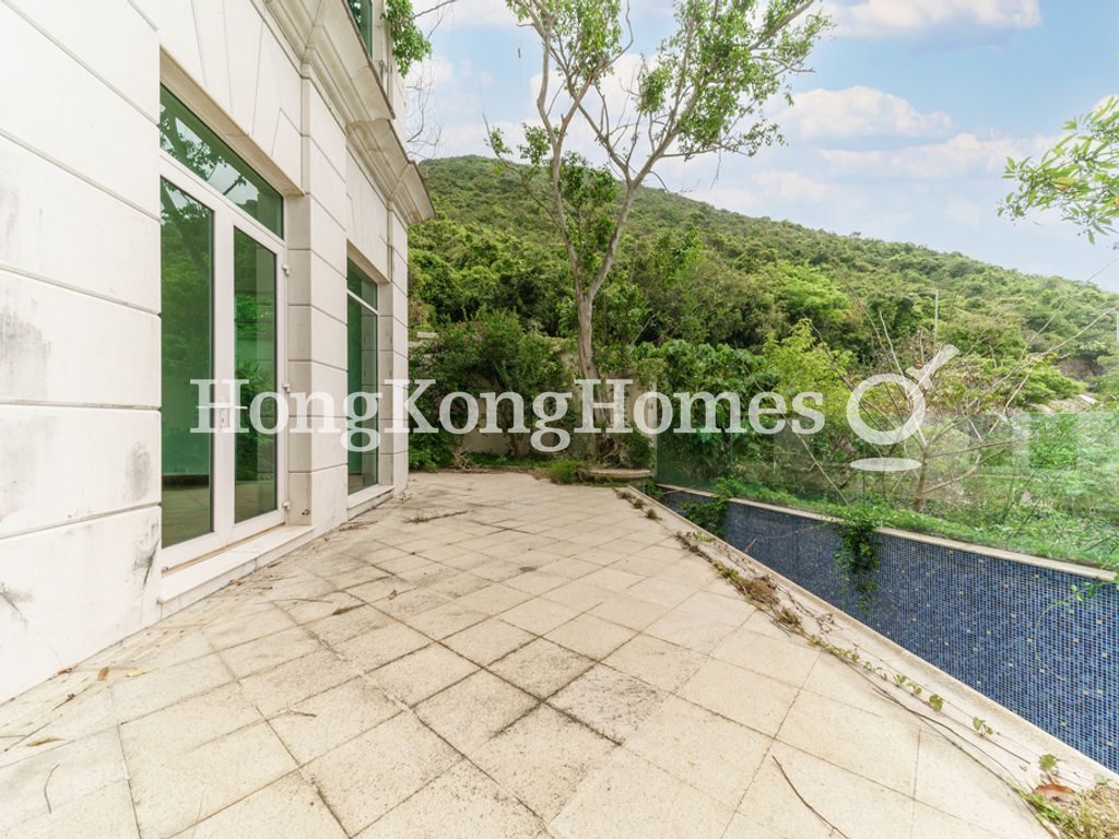 Private Terrace with Swimming Pool — 淺水灣道110號，淺水灣