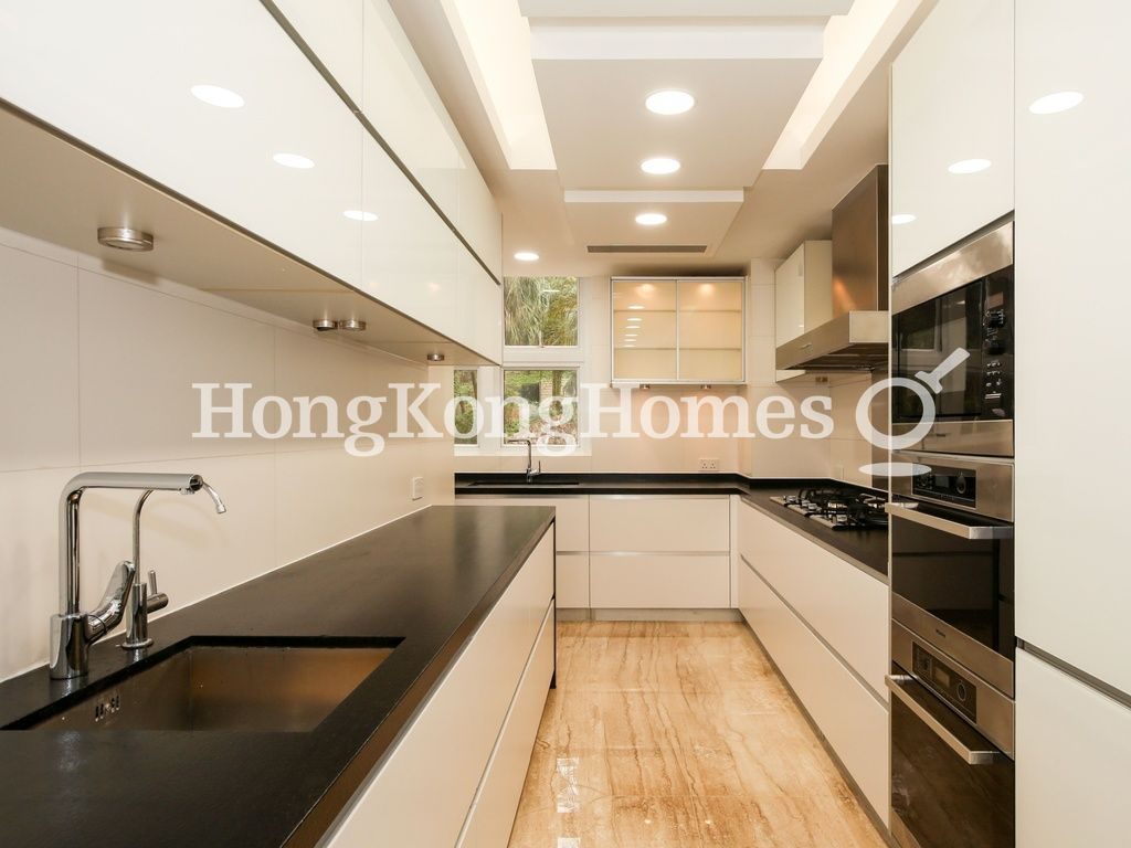 Kitchen — Abergeldie, The Peak