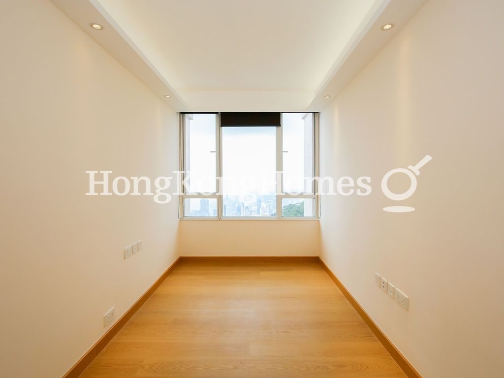 Third Ensuite Bedroom — Abergeldie, The Peak