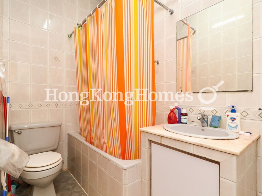 Guest Bathroom — 新都城大廈 02期 (Flat 24-29)，北角