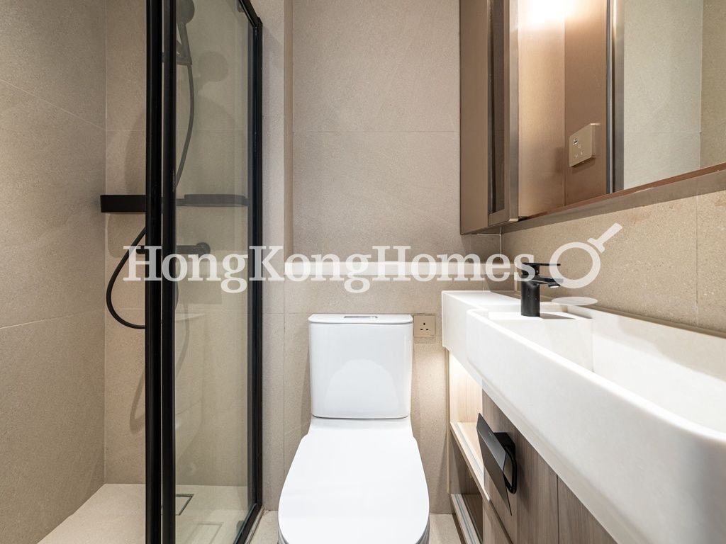 Ensuite Bathroom — One Jardine's Lookout，跑馬地