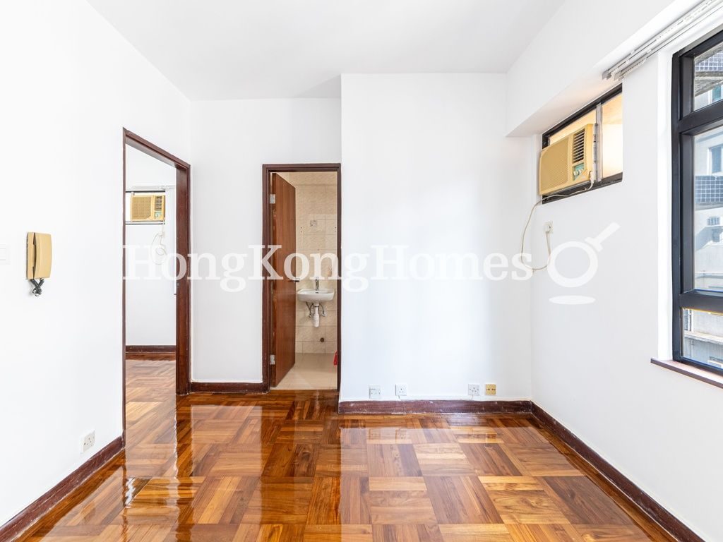 Living and Dining Room — Chico Terrace, 3, Mid-levels West